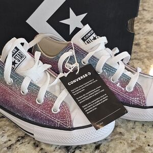 Brand new Converse girls Chuck Taylor All-stars sz 2